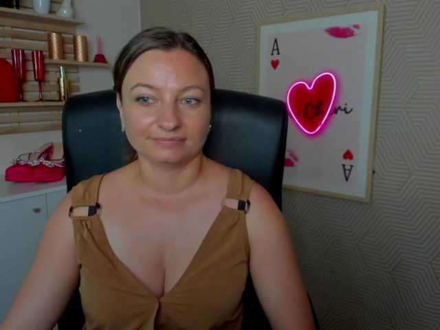 angelaLove13 live cam on BongaCams