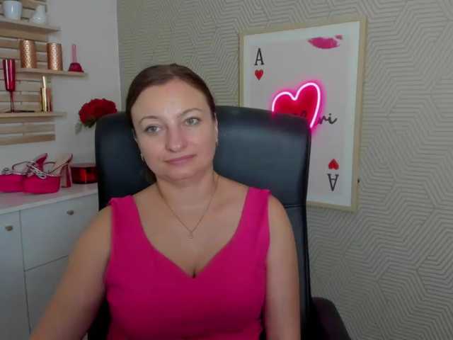angelaLove13 live cam on BongaCams