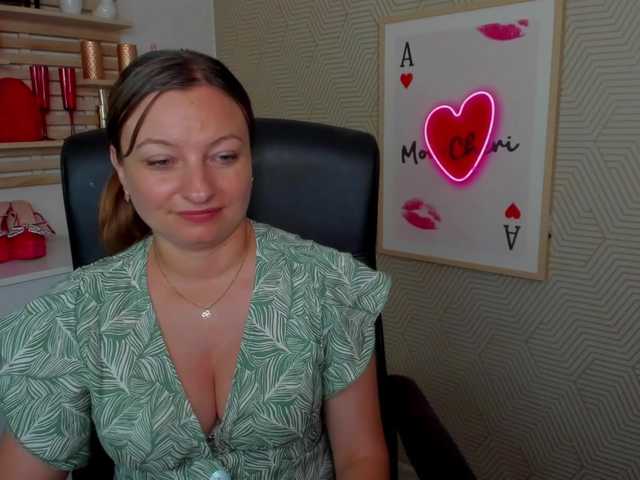 angelaLove13 live cam on BongaCams
