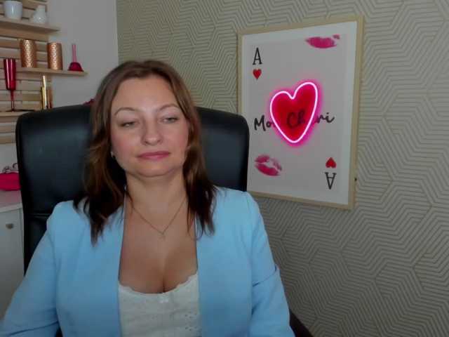 angelaLove13 live cam on BongaCams