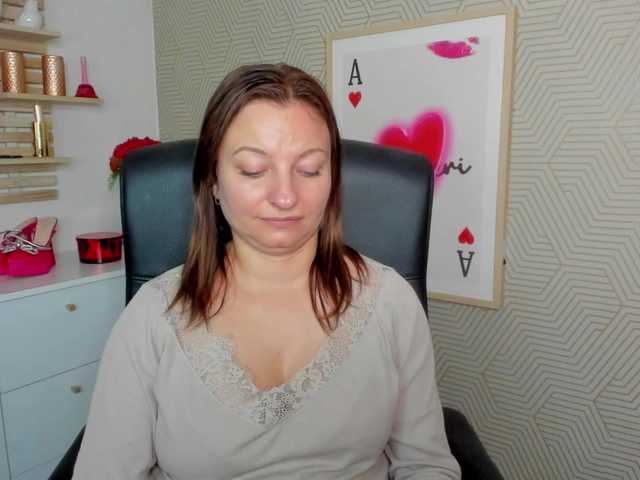 angelaLove13 live cam on BongaCams