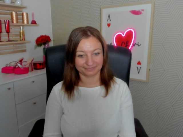 angelaLove13 live cam on BongaCams
