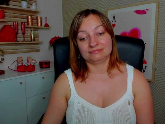 le modèle angelaLove13 est en webcam porno dans un show sur le site bongacams, il possède les tags suivants: White/Caucasian,Redhead,Shaved
