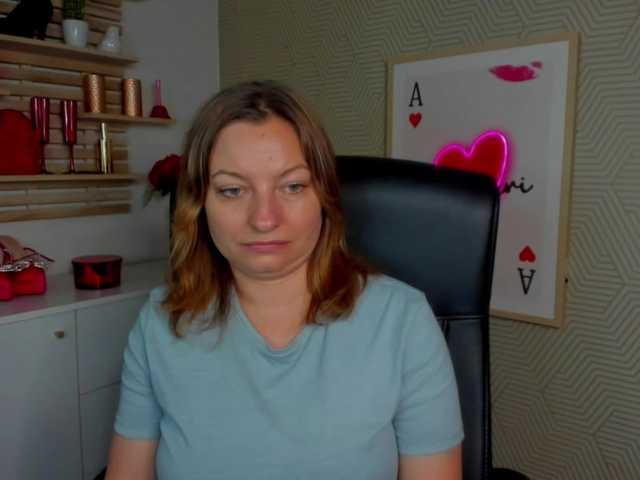 angelaLove13 live cam on UnifiedCams