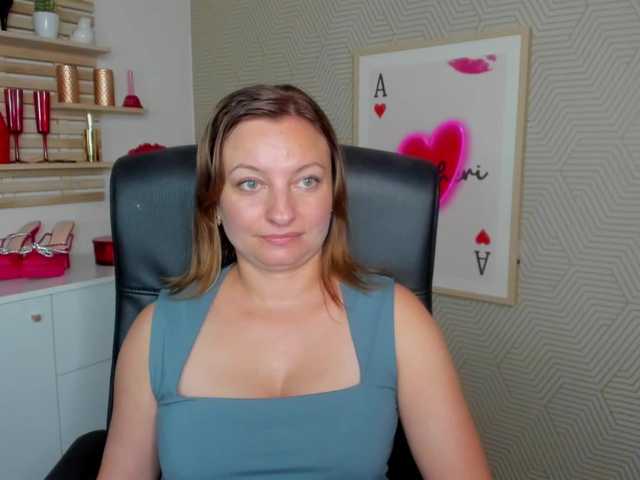 angelaLove13 live cam on BongaCams