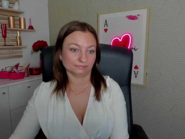 angelaLove13 live cam preview