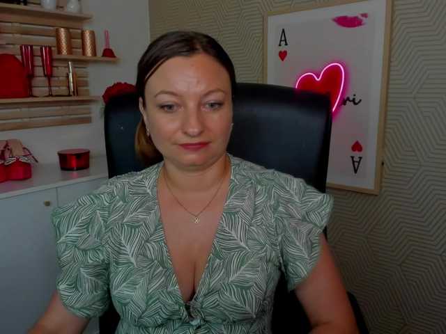 angelaLove13 live cam on BongaCams
