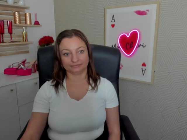 angelaLove13 live cam on BongaCams