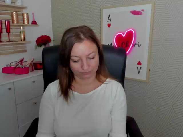 angelaLove13 live cam preview