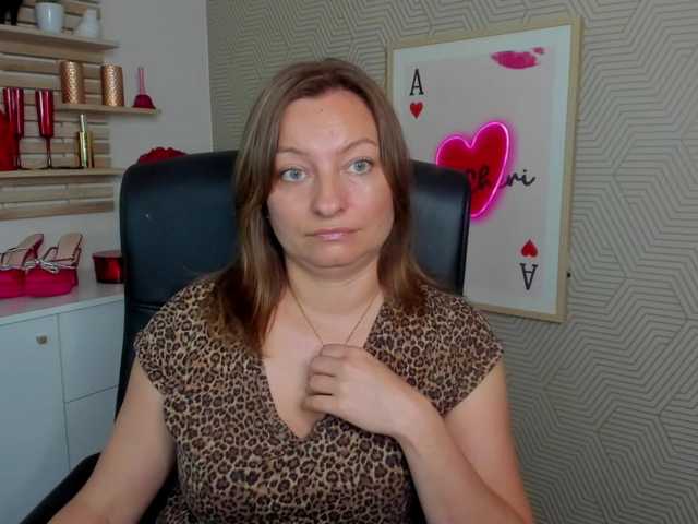angelaLove13 live cam on BongaCams