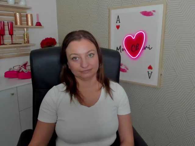angelaLove13 live cam preview