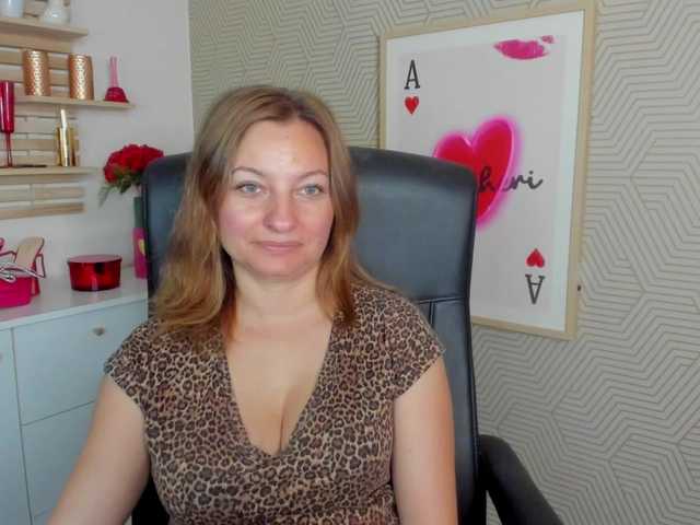 angelaLove13 live cam on BongaCams