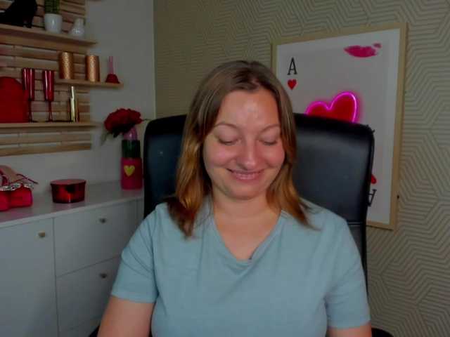 angelaLove13 live cam on UnifiedCams