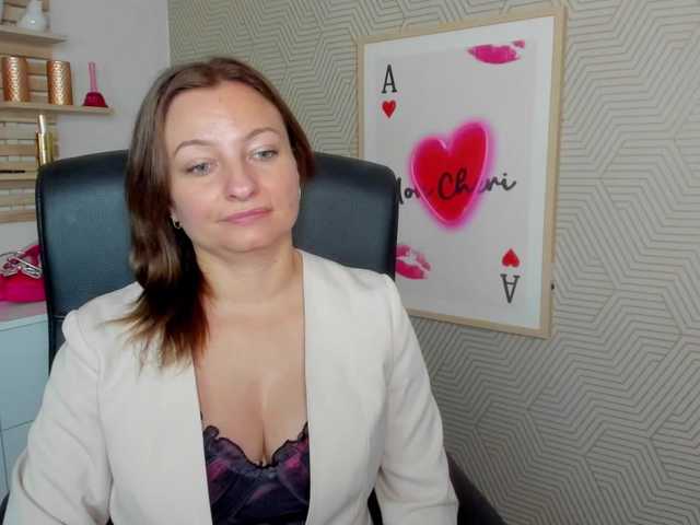 angelaLove13 live cam preview