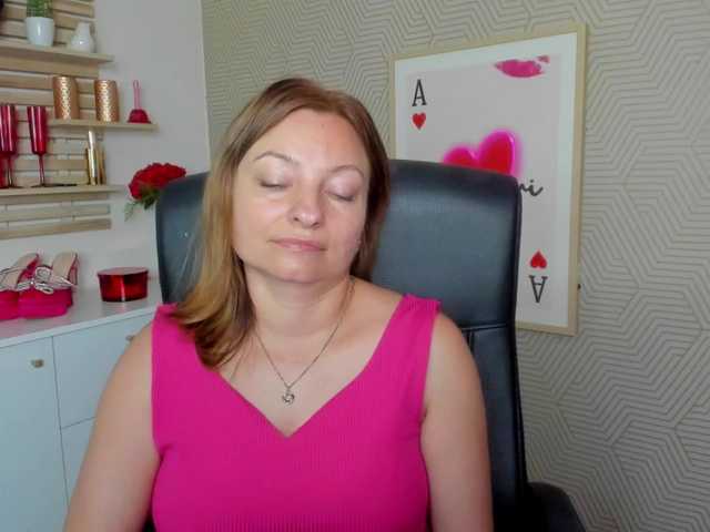 angelaLove13 live cam