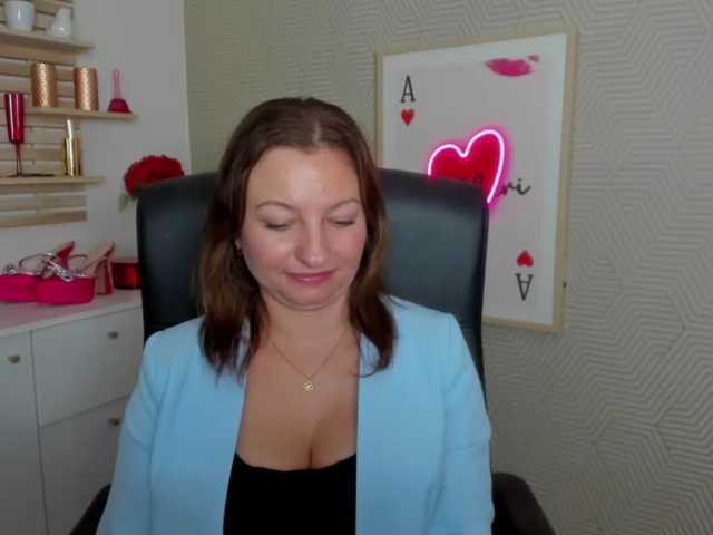 angelaLove13 live cam on BongaCams