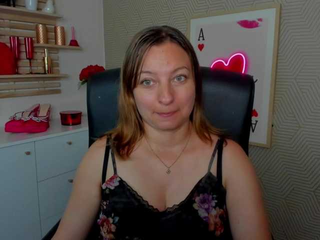 angelaLove13 live cam on BongaCams