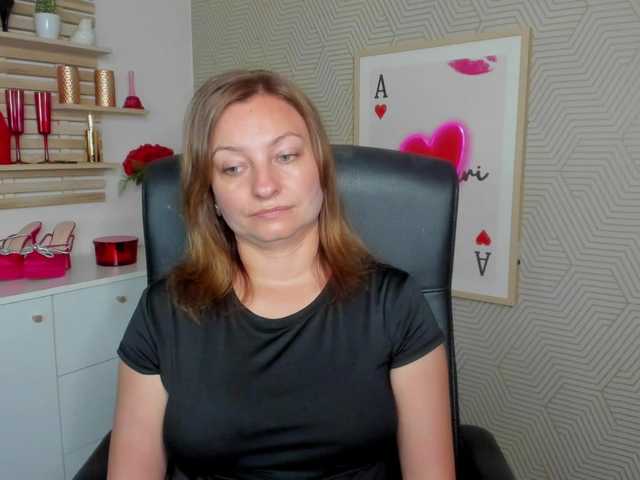 angelaLove13 live cam on BongaCams