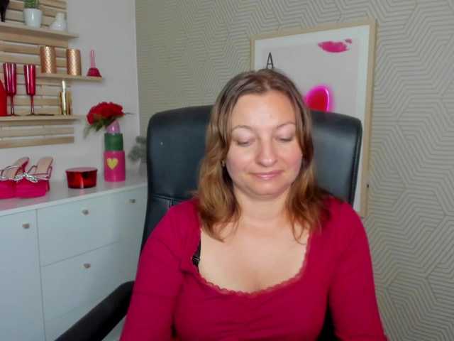 angelaLove13 live cam on BongaCams