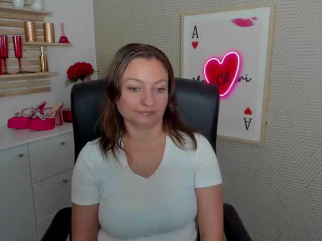 angelaLove13 live cam on BongaCams