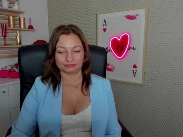 angelaLove13 live cam on BongaCams