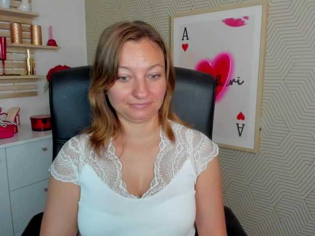 angelaLove13 live cam on BongaCams