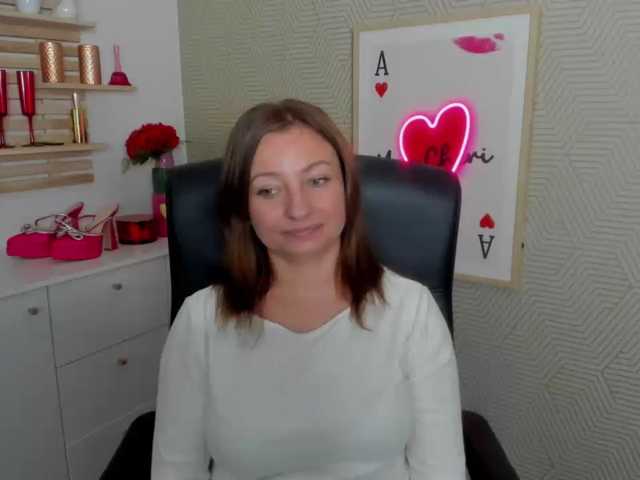 angelaLove13 live cam on BongaCams