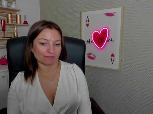 angelaLove13 live cam on BongaCams