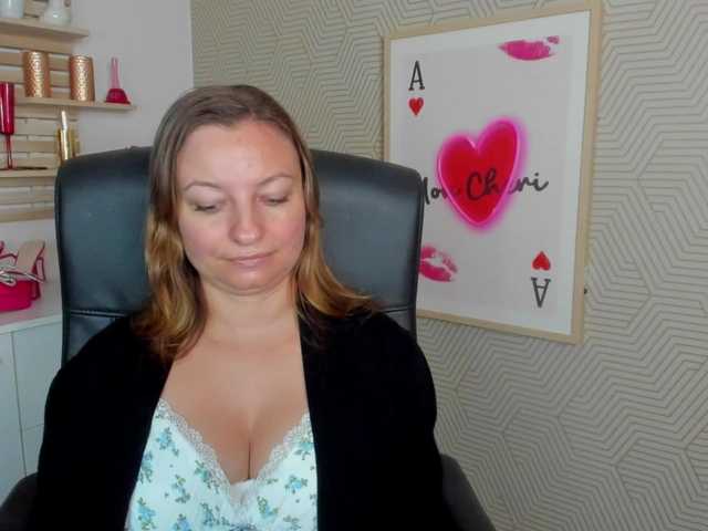 angelaLove13 live cam on BongaCams