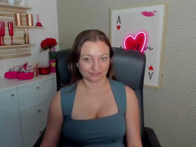 angelaLove13 live cam on BongaCams
