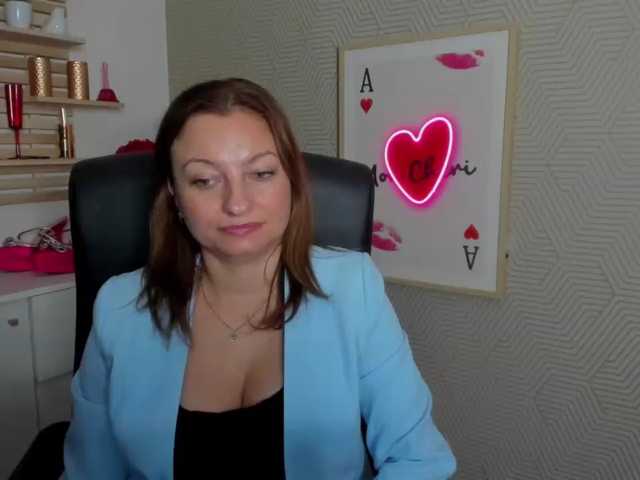 angelaLove13 live cam on BongaCams