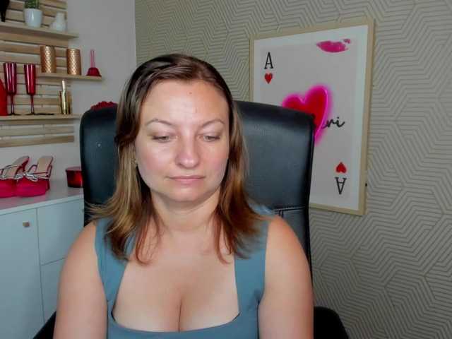 angelaLove13 live cam on BongaCams