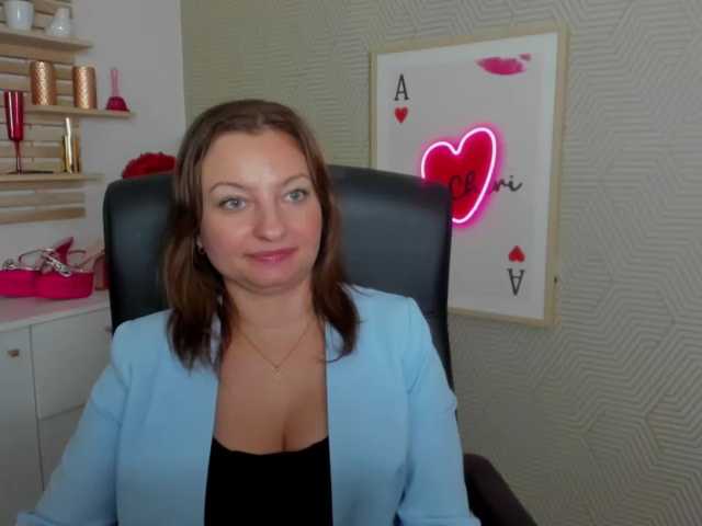 angelaLove13 live cam on BongaCams