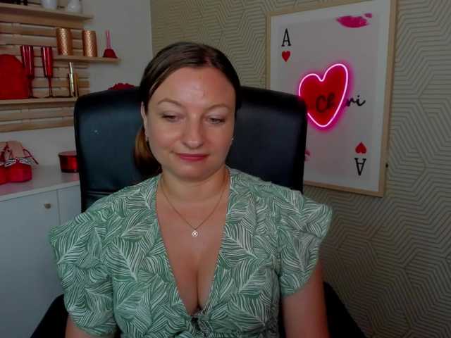 angelaLove13 live cam on BongaCams