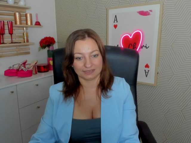 angelaLove13 live cam on BongaCams