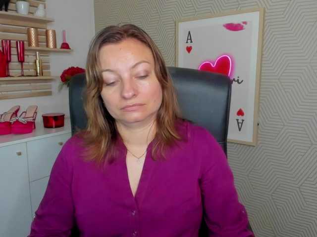 angelaLove13 live cam on BongaCams