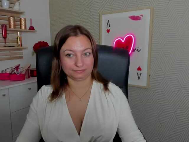 angelaLove13 live cam on BongaCams