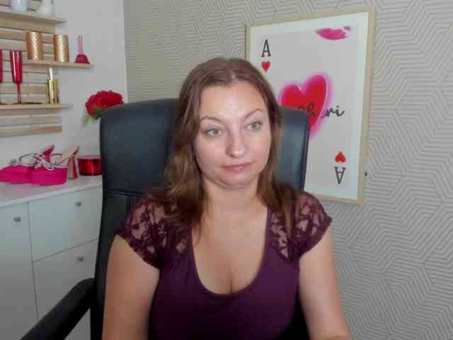 angelaLove13 webcam