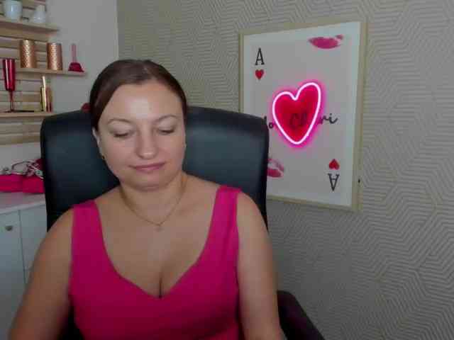 angelaLove13 webcam