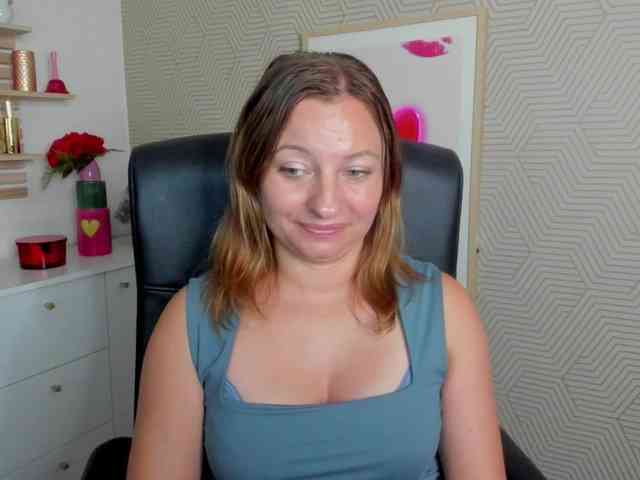angelaLove13 webcam