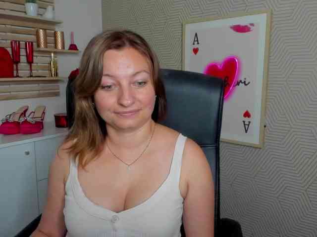 angelaLove13 webcam