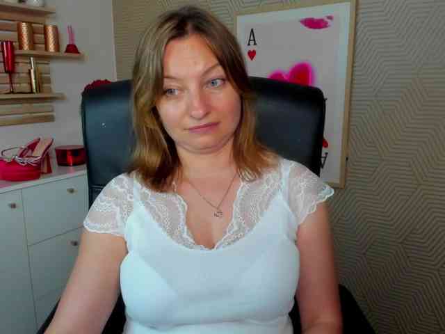 Model: angelaLove13