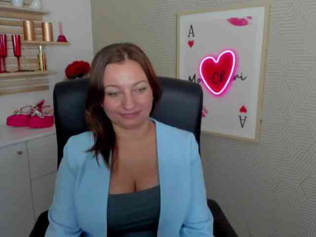 Model: angelaLove13