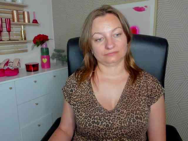 angelaLove13 webcam
