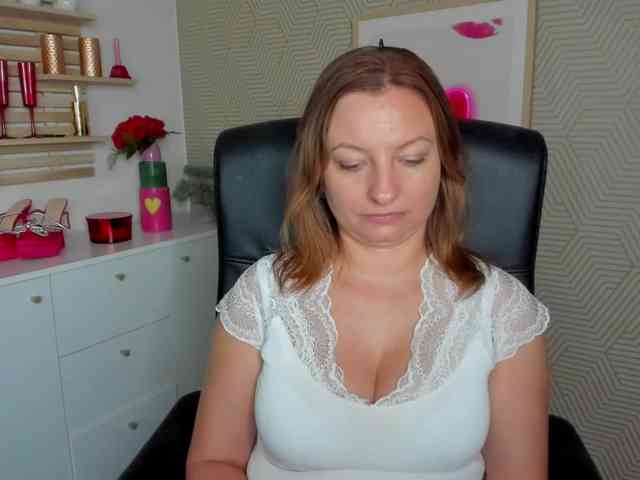 angelaLove13 webcam