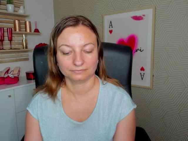 angelaLove13 webcam