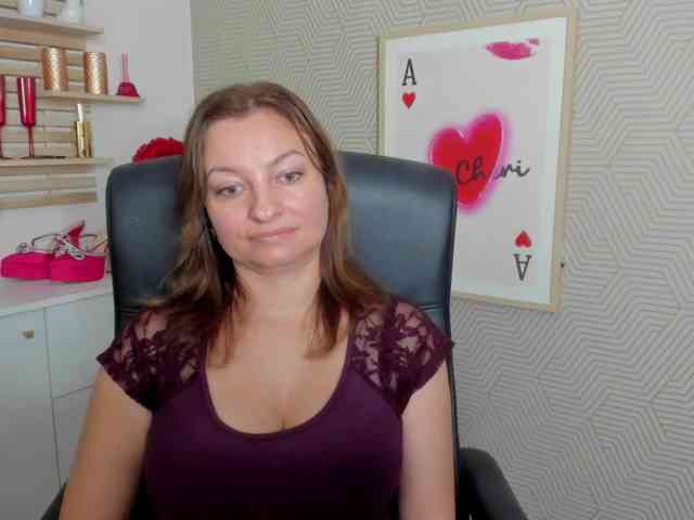 angelaLove13 webcam