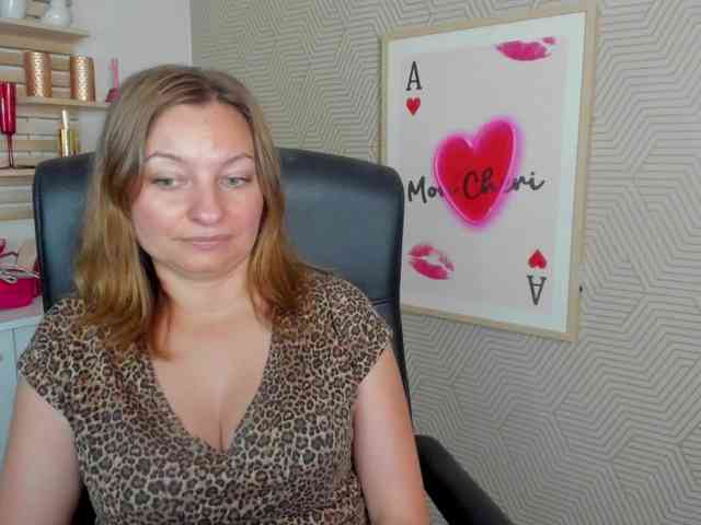 angelaLove13 webcam