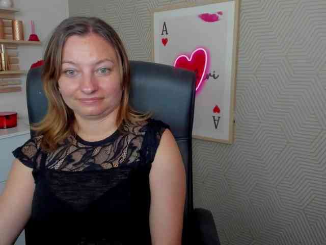 angelaLove13 webcam