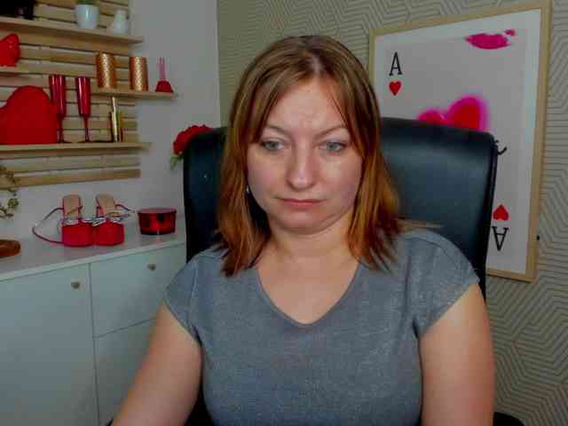 angelaLove13 webcam